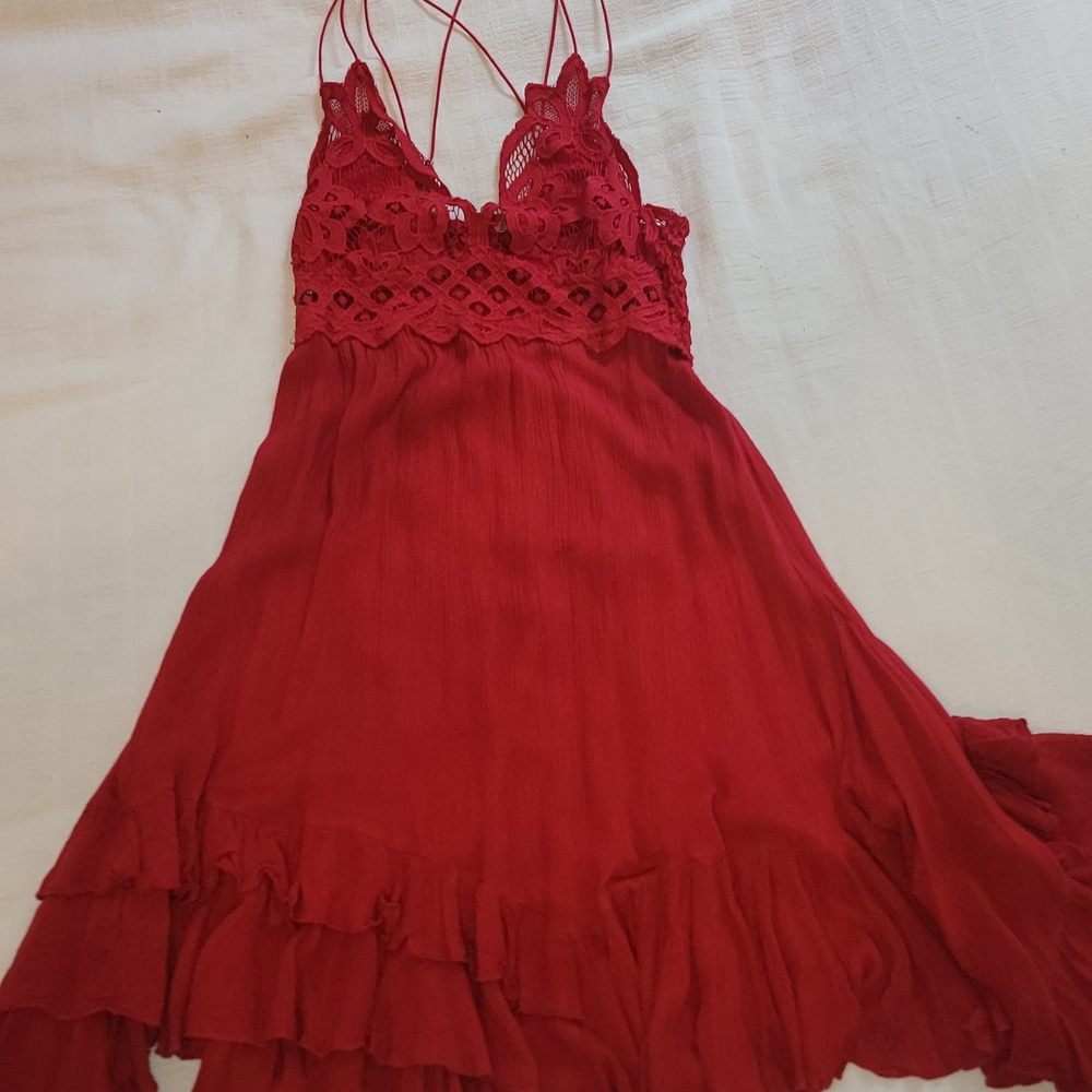 Elegant Red Lace Mini Dress